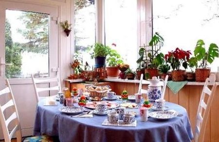 Lakeside Bed And Breakfast Berlin - Pension Am See ファルケンゼー エクステリア 写真