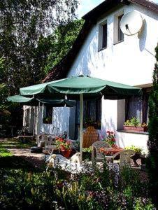 Lakeside Bed And Breakfast Berlin - Pension Am See ファルケンゼー エクステリア 写真