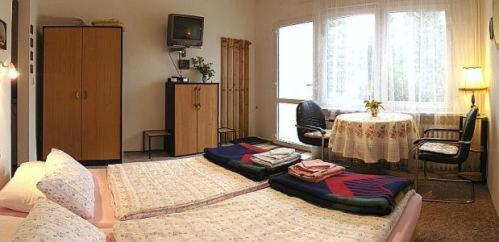 Lakeside Bed And Breakfast Berlin - Pension Am See ファルケンゼー エクステリア 写真
